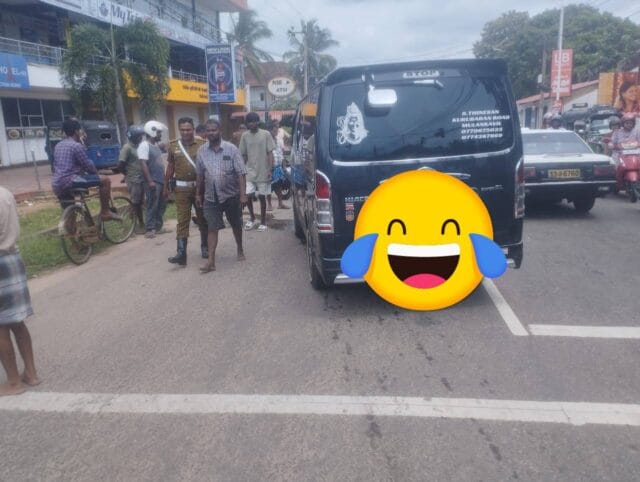 யாழில் மூன்று வாகனங்கள் ஒன்றுடன் ஒன்று மோதி விபத்து; ஒருவர் படுகாயம்