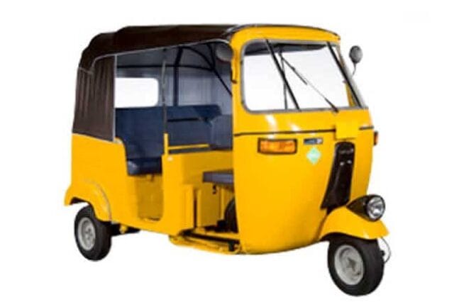 கணவன் வைத்தியசாலையில் அனுமதி! முச்சக்கர வண்டியை விற்ற மனைவி!