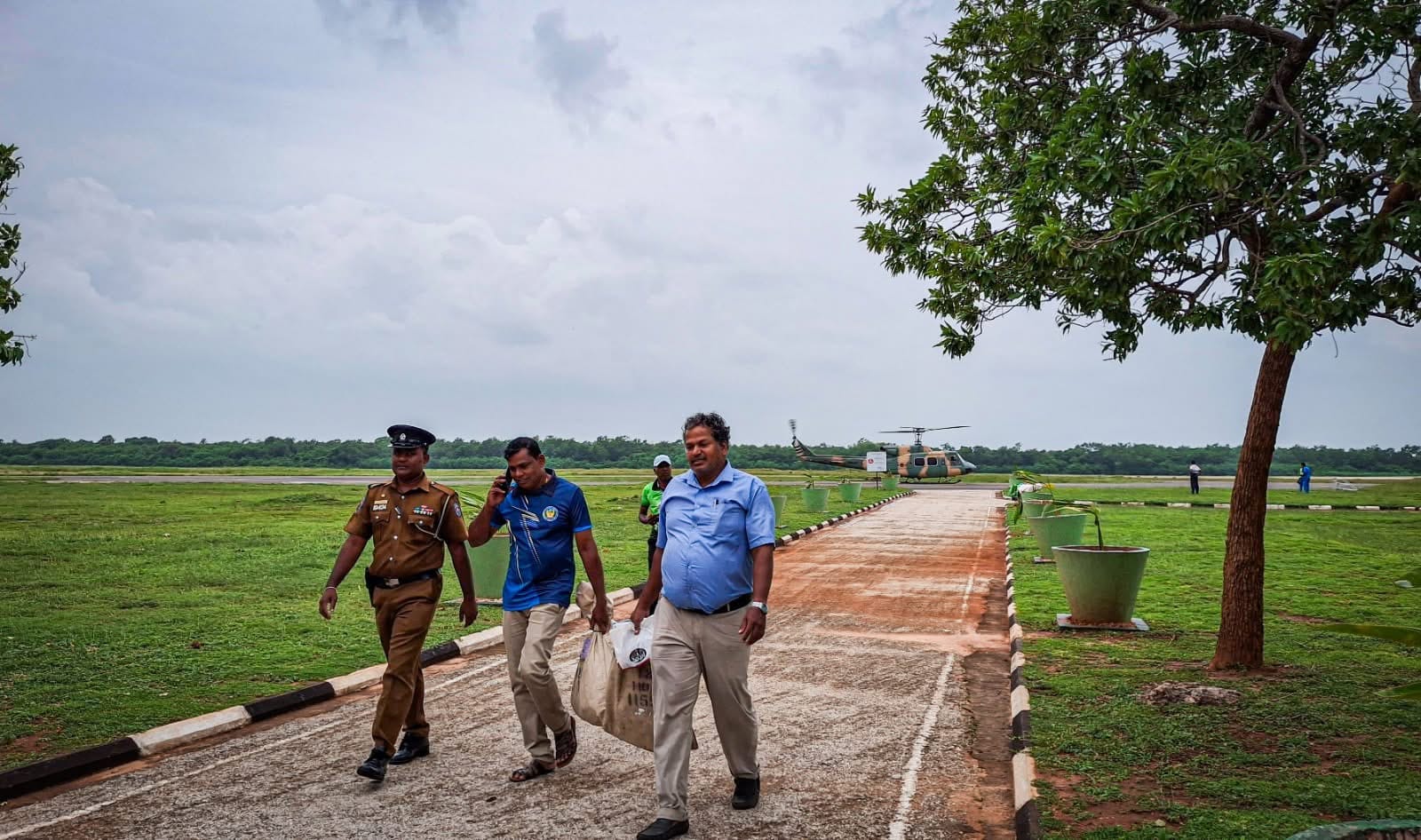 யாழ். நெடுந்தீவிலிருந்து உயர்தரப் பரீட்சை விடைத்தாள்கள் ஹெலி மூலம் கொண்டு செல்லப்பட்டது!