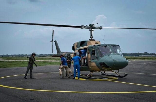 யாழ். நெடுந்தீவிலிருந்து உயர்தரப் பரீட்சை விடைத்தாள்கள் ஹெலி மூலம் கொண்டு செல்லப்பட்டது!