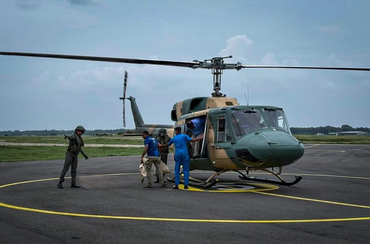 யாழ். நெடுந்தீவிலிருந்து உயர்தரப் பரீட்சை விடைத்தாள்கள் ஹெலி மூலம் கொண்டு செல்லப்பட்டது!