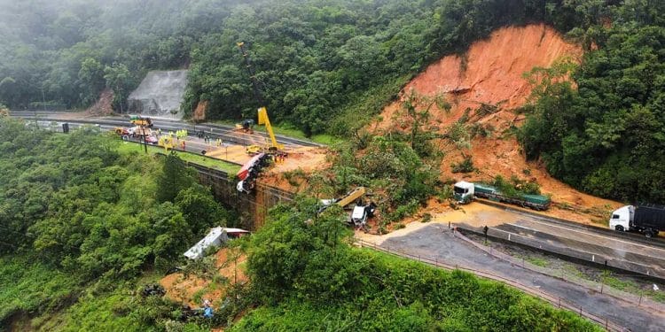 இலங்கையை புரட்டிப் போட்ட 'டிட்வா' (Ditwah) புயல்: 56 பேர் பலி - முழுமையான கள நிலவரம்