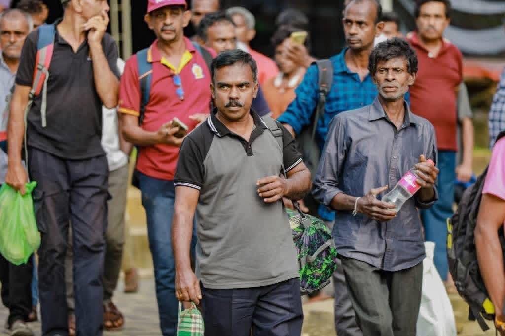 பதுளையை மீண்டும் கட்டியெழுப்ப மாத்தறையிலிருந்து படையடுத்து வந்த பொதுமக்கள்!