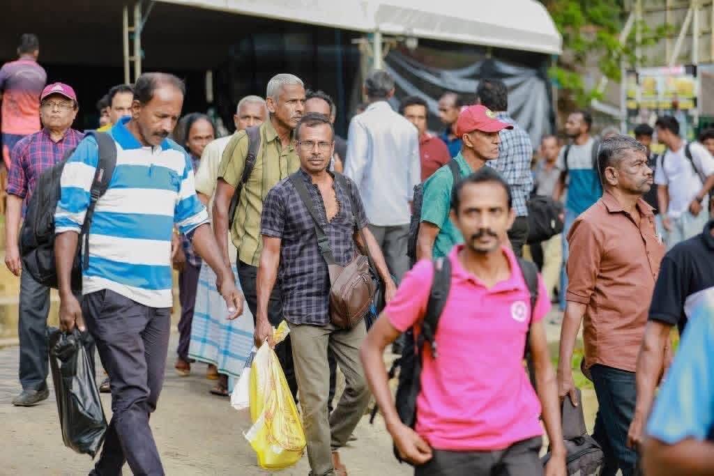 பதுளையை மீண்டும் கட்டியெழுப்ப மாத்தறையிலிருந்து படையடுத்து வந்த பொதுமக்கள்!