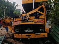 யாழில் கள்ள மண் ஏற்றி வந்த டிப்பர் கொடூர விபத்து! 2 பேர் சம்பவ இடத்திலேயே பலி! Video