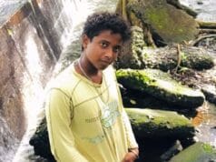 வவுனியா சிறுவர்களிடம் மோட்டார் சைக்கிள் கொடுத்த உறவுகள்! பேய் வேகத்தில் ஓட்டி 16 வயது கரிஸ்ணன் பலி! மற்றவன் படுகாயம்!