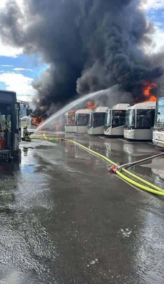 முழுதொகுப்பு: மத்திய கிழக்கில் வெடித்தது மாபெரும் போர்! உலகமே உறைந்து போனது! ஈரான் மீது அமெரிக்கா திடீர் போர்- இஸ்ரேல் மீது ஏவுகணை மழை பொழியும் ஈரான்! வளைகுடா நாடுகள் முழுவதும் போர் பதற்றம்
