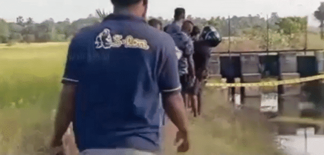 யாழில் பணச் சிக்கல் காரணமாக நிதிநிறுவனத்தில் பணியாற்றிய புருசோத் துருசில் தொங்கி மரணம்! வீடியோ