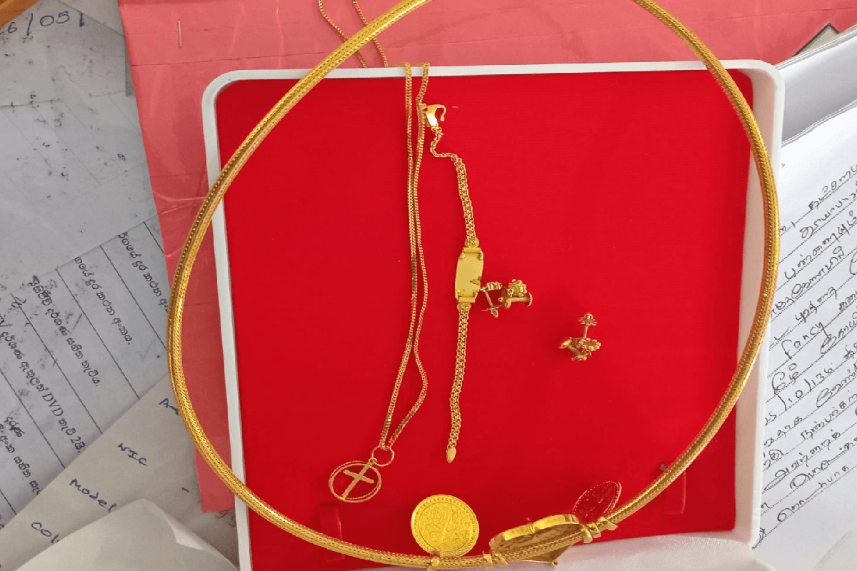 02F46F6A-1D0C-4D5D-A69E-EB0B0589B816