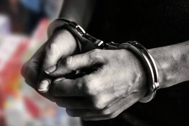 யாழ் பல்கலைக்கழக வளாகத்தினுள் வைத்து போதைப்பொருள் விற்பனை செய்து வந்தவன் பிடிபட்டது எப்படி?