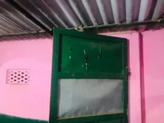 யாழில் 17 வயது மாணவி கர்ப்பம்! வீடு புகுந்து நையப்புடைக்கப்பட்ட பல்கலைக்கழக மாணவன்!! மற்றைய மாணவர்கள் தப்பி ஓட்டம்!