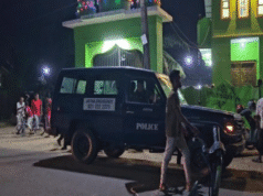 யாழில் முஸ்லீம் பள்ளிவாசலுக்குள் வாளுடன் புகுந்த ரவுடிகளுக்கு நடந்த கதி!