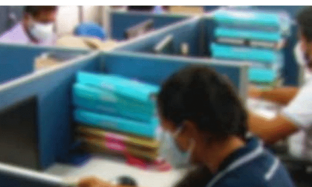 அரச ஊழியர்களுக்கு ஒவ்வொரு புதன்கிழமையும் விடுமுறை!