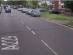 லண்டனில் பட்டப்பகலில் தமிழ் குடும்பம ஒன்றின் வீட்டுக்குள் புகுந்து கொள்ளையர்கள் நடாத்திய கொடூர சம்பவம்!