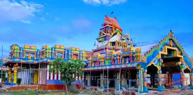 யினாதீவில் இரு இந்துக் குருக்கள் மாருக்கிடையிலான சண்டை வாள் வெட்டில் முடிந்தது! ஒரு குருக்கள் பலி!