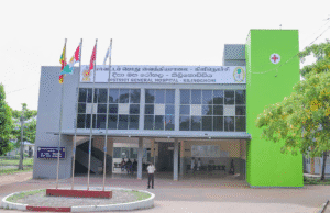 கிளிநொச்சி நகர் பகுதியில் வாள் வெட்டுக் காயங்களுடன் விழுந்து கிடந்த 2 இளைஞர்கள்! தமிழிஸ் செய்திகள் - Tamiliz Tamil News and Articles - Tamiliz News