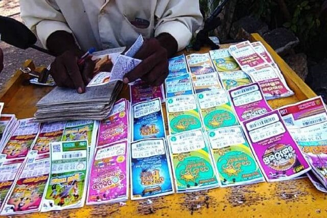 இலங்கையில் 63 கோடி ரூபா லொத்தர் வென்ற நபர் எவ்வாறு வந்தர் தெரியுமா? புகைப்படம் உள்ளே…