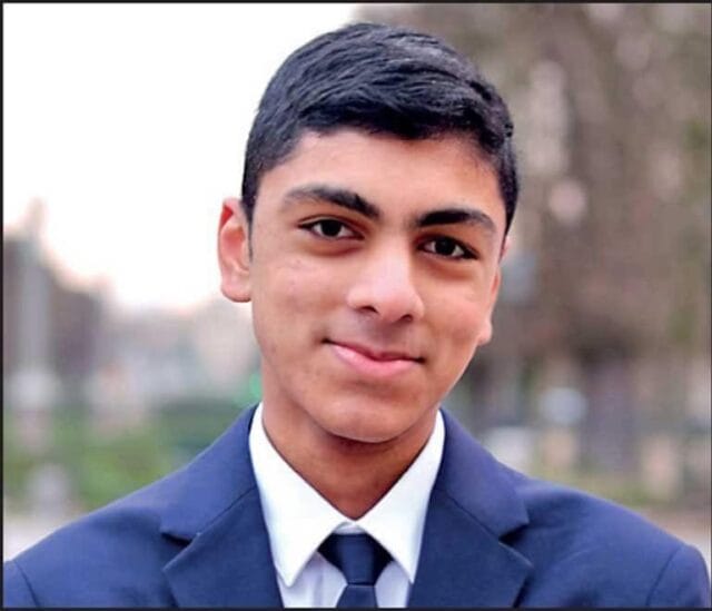 பிரான்சில் யாழ்ப்பாணத்தைச் சேர்ந்த 19 வயது இளைஞன் நகரசபை உறுப்பினராக தெரிவு!