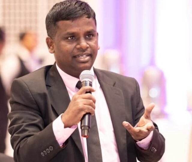 யாழ்ப்பாணத்தைச் சேர்ந்த நீதவான் ரஞ்சித்குமார் சிறையில் அடைப்பு! நீதிமன்றில் நகைகள் கொள்ளை!