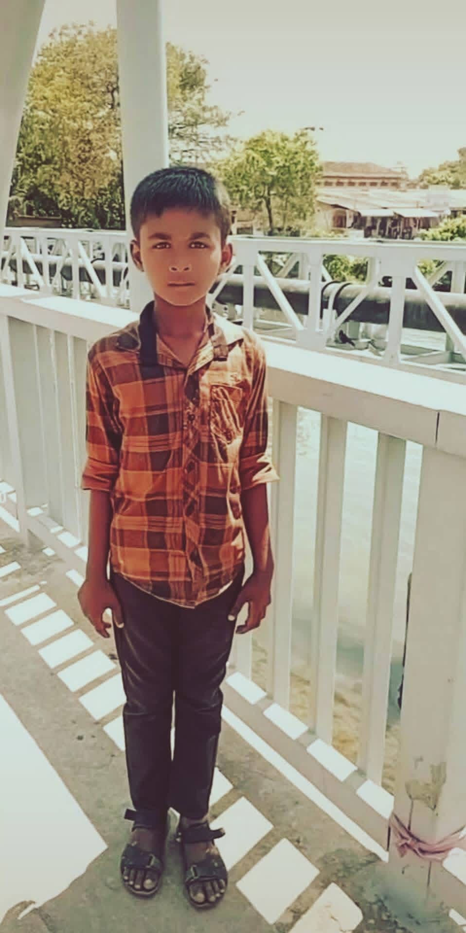 6751CFD3-5F16-4469-A915-303B7D7DDABC