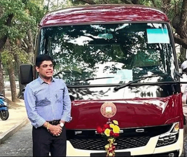 பிருத்தானிய தமிழ் தொழிலதிபர் யாழ்ப்பாண பாடசாலைக்கு செய்த நற்செயல்!