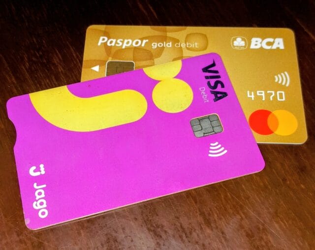 கிளிசொச்சியில் கீழே கிடந்த ATM அட்டையை எடுத்து 7 மணித்தியாலத்திற்குள் 64 ஆயிரம் ரூபாவுக்கு சாராயம் வாங்கி குடித்து மகிழ்ந்த பிரதேசசபை ஊழியன் பிடிபட்டது எப்படி?