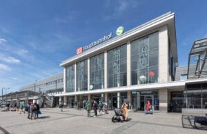 பிரான்சிலிருந்து ஜேர்மன் நண்பியை சந்தித்த யாழ்ப்பாண குடும்பஸ்தர் பிரகாஸ் மீது தாக்குதல்! கணவன் சந்தேகம்? தமிழிஸ் செய்திகள் - Tamiliz Tamil News and Articles - Tamiliz News