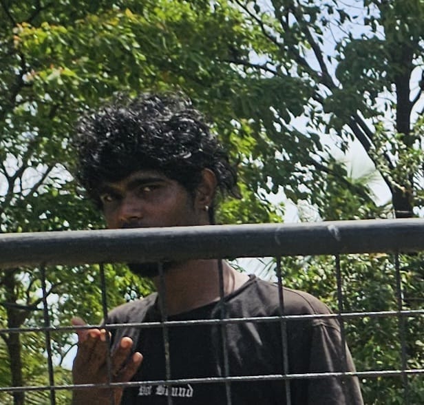 யாழில் ஆட்கள் அற்ற அரச காணிக்குள் துஸ்பிரயோகம்! ஆளுநருக்கு முறைப்பாடு!!