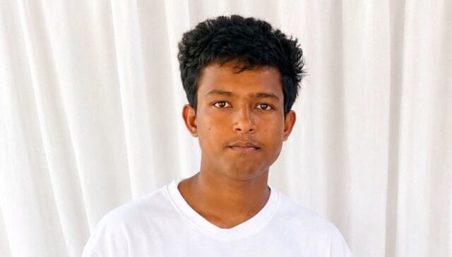 முல்லைத்தீவில் சைக்கிளில் சென்ற மாணவன் விபத்தில் பலி!!