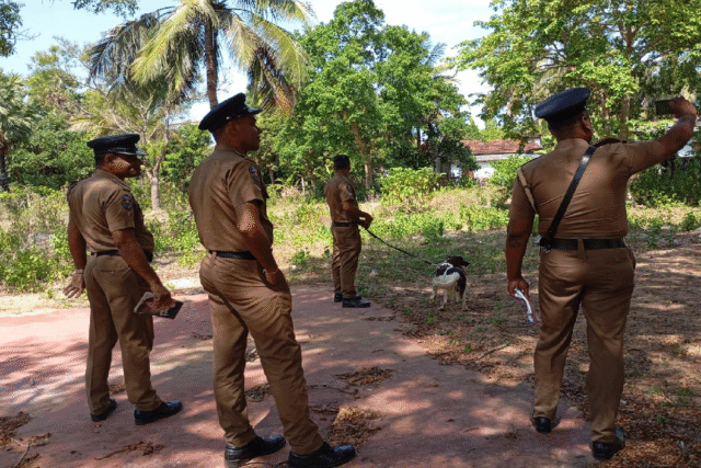 யாழில் நள்ளிரவு வீடு புகுந்து கதறக் கதற பெண் கொலை!