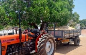 யாழில் கள்ள மண் ஏற்றிய உழவு இயந்திரம் மடக்கிப் பிடிக்கப்பட்டது! தமிழிஸ் செய்திகள் - Tamiliz Tamil News and Articles - Tamiliz News