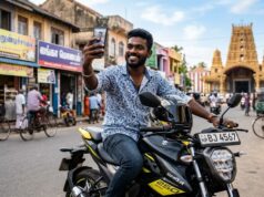 பெற்றோரே அவதானம்!! யாழில் 18 வயது மாணவி 60 பவுண் நகைகளுடன் போதைப்பொருள் காவாலியுடன் ஓட்டம்!! காவாலியின் காலில் விழுந்து கெஞசி மன்றாடி மகளைக் கூட்டி வந்த அரச அதிகாரிகளான பெற்றோர்!!