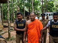 ஞானசார தேரரின் காவி ஆடைகள் களையப்பட்டு சிறை உடை அணியப்பட்டது!
