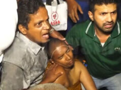 புதினங்களின் சங்கமம் விகாரமகாதேவி பூங்காவில் பொலிசாரால் அன்பு செலுத்தப்பட்ட பிக்குகள்! கஸ்ஸப தேரர் காயங்களுடன் அம்புலன்சில் ஏற்றி செல்லப்பட்டார்!